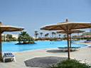 une piscine de l'hotel "Desert Rose"  Hurghada